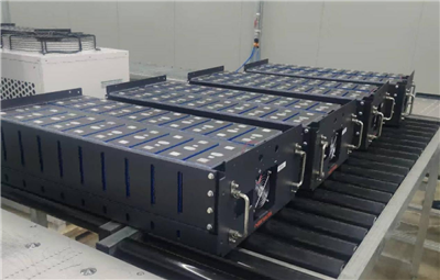 Racki paigaldatud liitiumpatareide '' stseeni kohandamine ': kohandatud lahen...